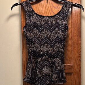 A'GACI Black Top with Gold Top - size Small